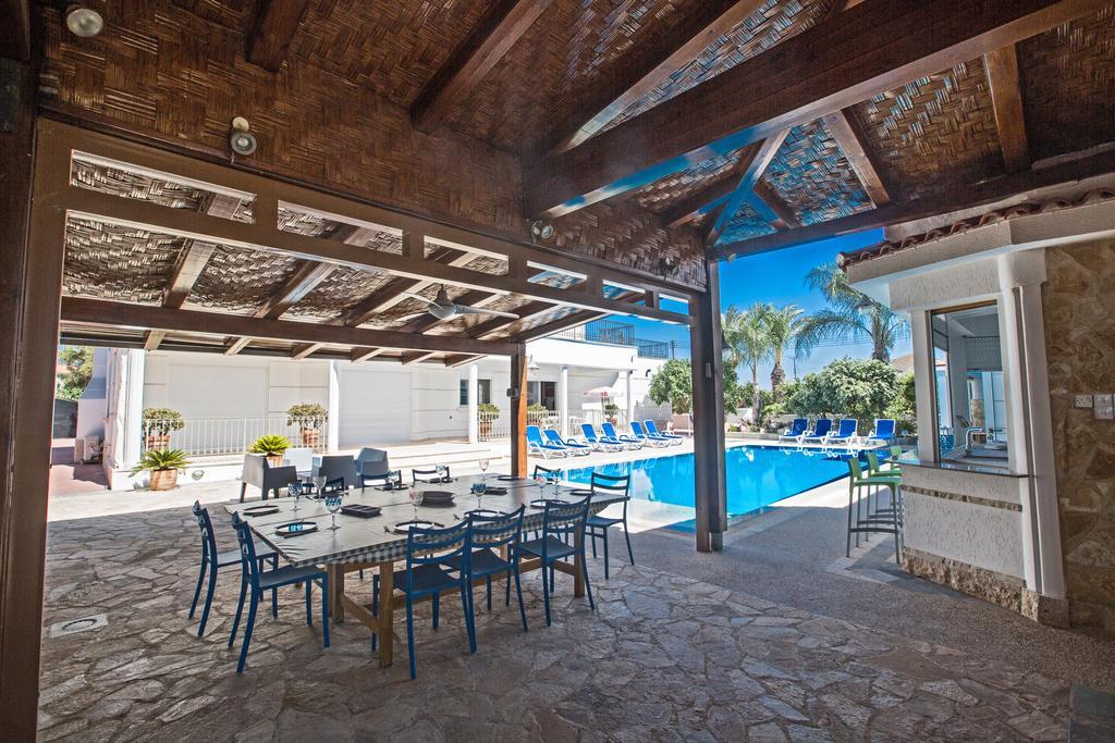 Papas Family Villa Paralimni Eksteriør billede