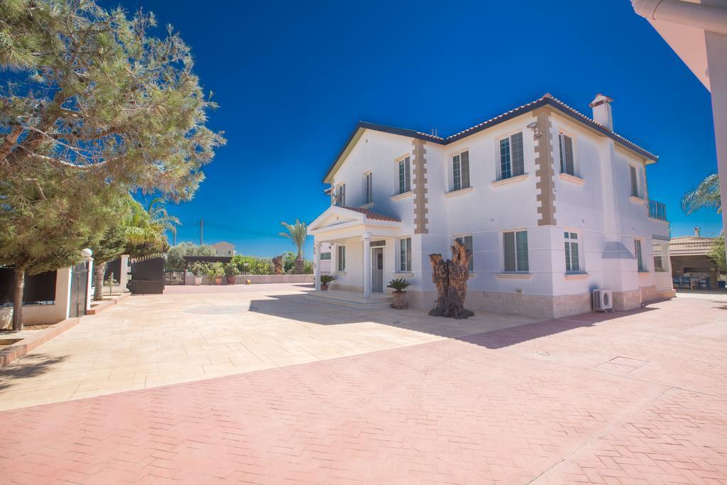 Papas Family Villa Paralimni Eksteriør billede