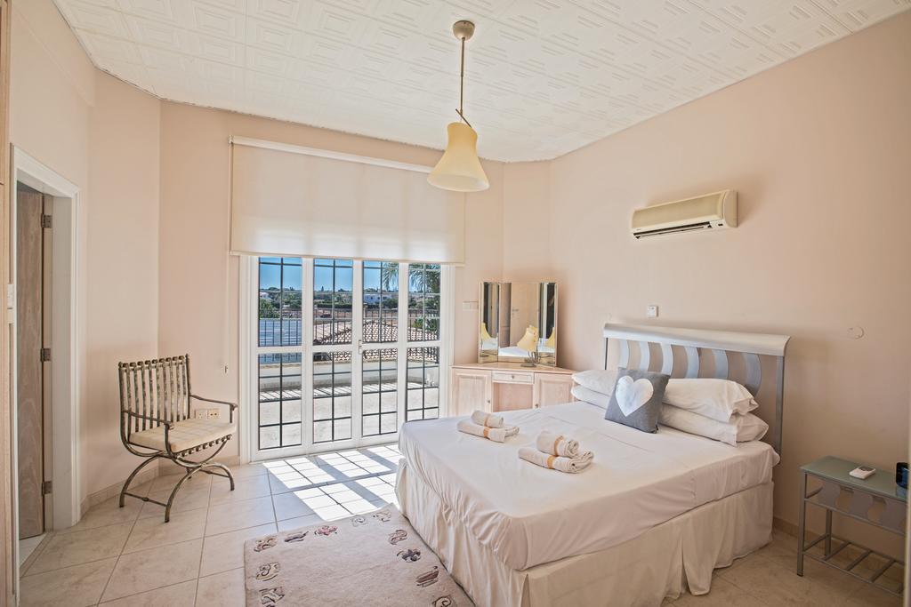 Papas Family Villa Paralimni Eksteriør billede