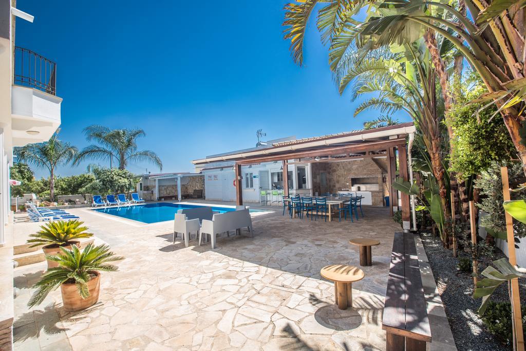Papas Family Villa Paralimni Eksteriør billede