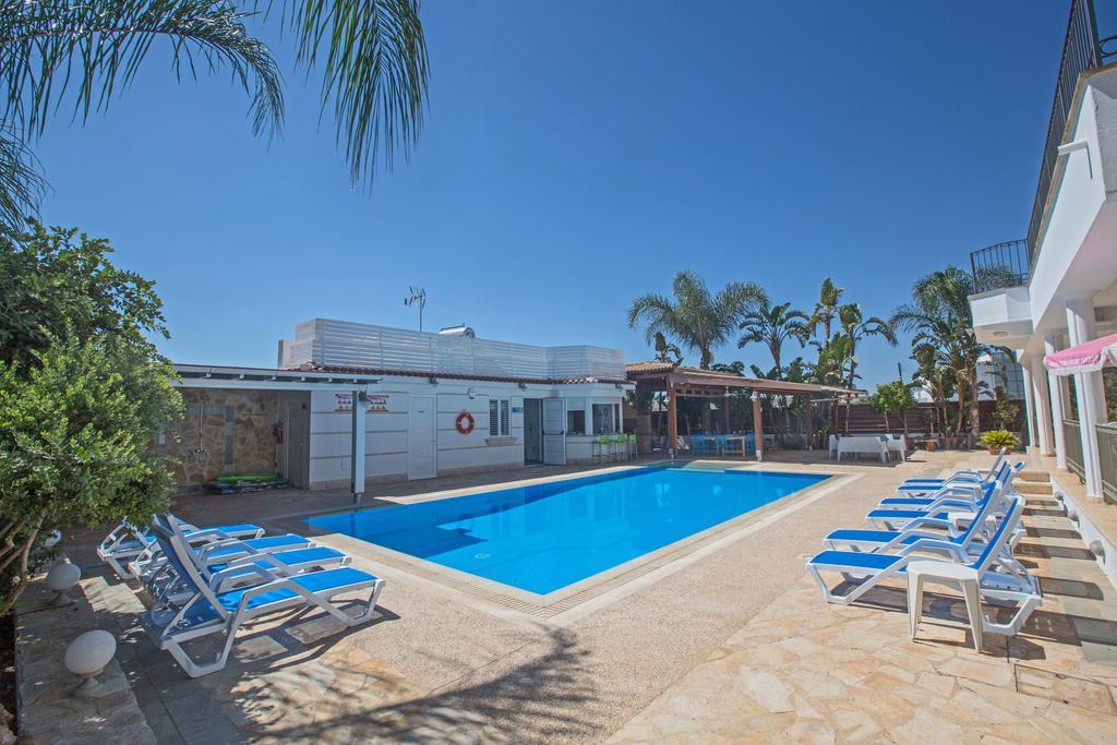 Papas Family Villa Paralimni Eksteriør billede