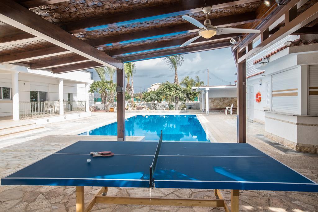 Papas Family Villa Paralimni Eksteriør billede
