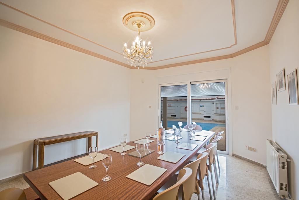 Papas Family Villa Paralimni Eksteriør billede
